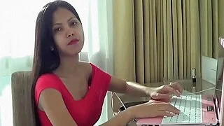 挑逗的亚洲美女被无情侵犯